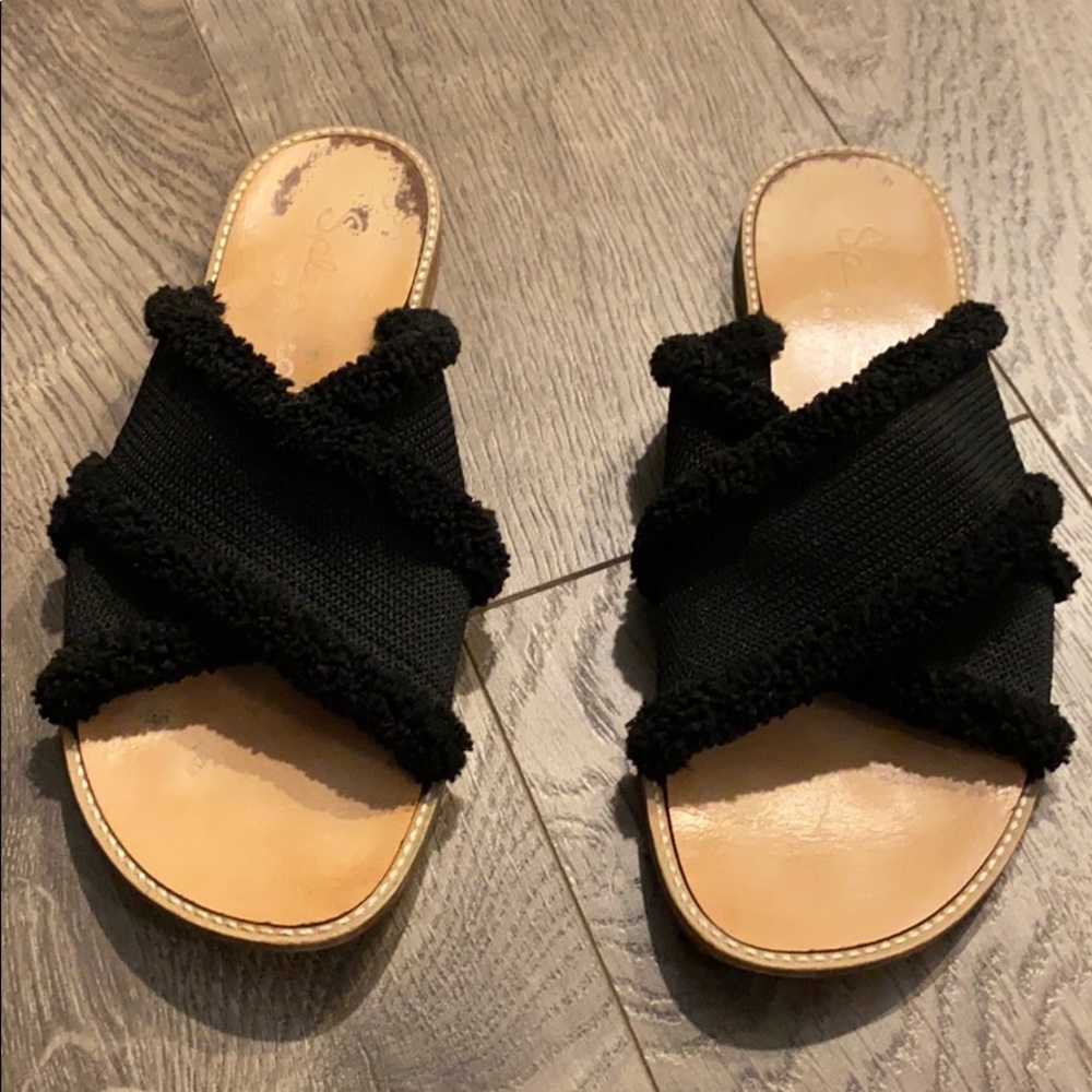 Black splendid sandals
